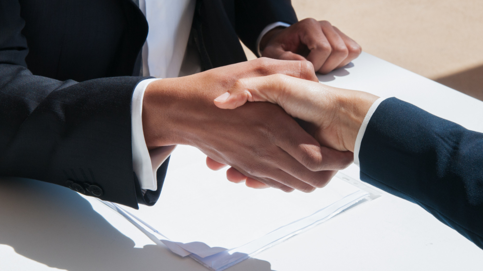 Negociación Estratégica con Autoridades Gubernamentales