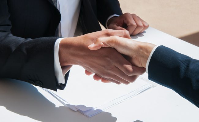 Negociación Estratégica con Autoridades Gubernamentales